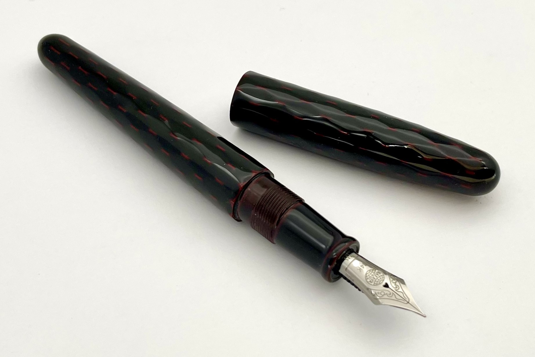 NakayaTsumugiPortableKasuriKuroTamenuriFP_B